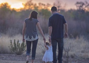 Jak rozmawiać z dziećmi o koronawirusie? Darmowe konsultacje