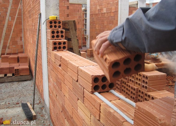 Budowa domu – koszt budowy ścian zewnętrznych od 2020 roku?