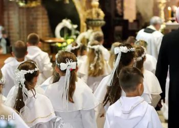Kolejna parafia przekłada I Komunię Św.
