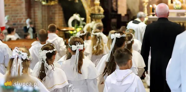 Kolejna parafia przekłada I Komunię Św.