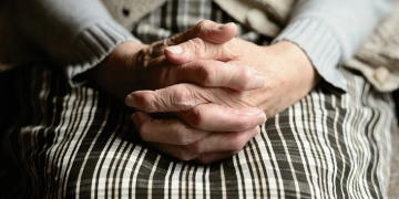 Sytuacja w DPS Strzałkowo: „Zagrożeniem jest stres i zmęczenie pracowników”