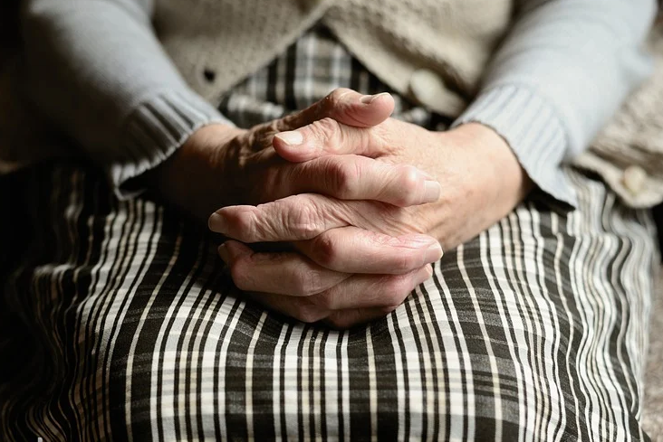 Sytuacja w DPS Strzałkowo: „Zagrożeniem jest stres i zmęczenie pracowników”