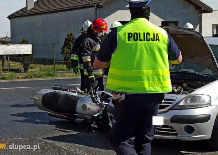 Wypadek koło Mostostalu. Ucierpiał motocyklista ZDJĘCIA