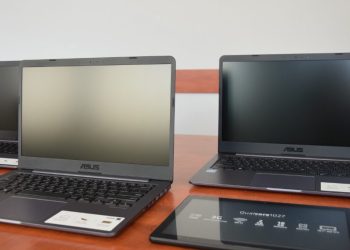 Strzałkowo: 27 laptopów i 30 tabletów za 70 tys. zł