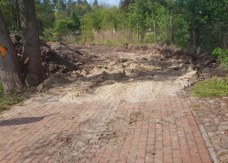 Budują promenadę do Dzikiej Plaży