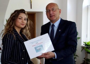 Odebrały nagrody za projekt maseczki