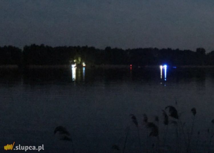 Akcja na jeziorze. Szukają zaginionej osoby