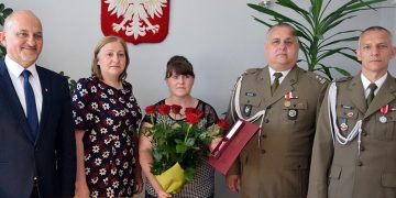 Za zasługi dla obronności kraju