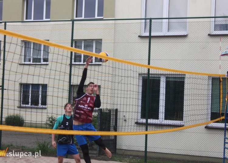 Wystartował pierwszy turniej plażówki