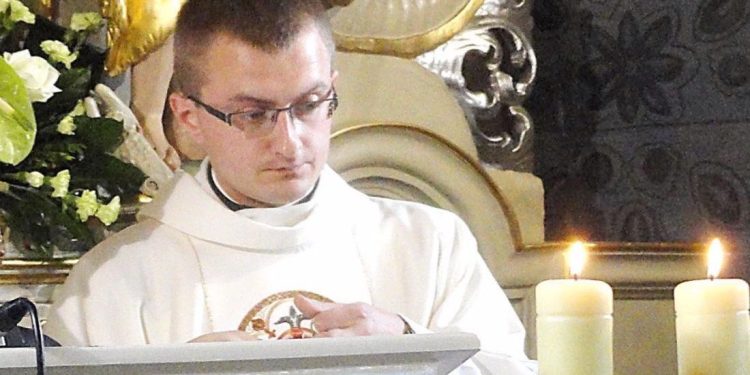 Ks. Damian Woźniak zmieni parafię