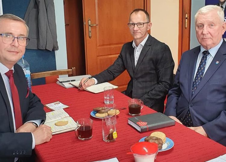 Poseł Tomaszewski o powiatowej koalicji z PiS-em