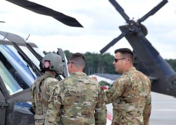 Po Apachach przyleciały Black Hawki