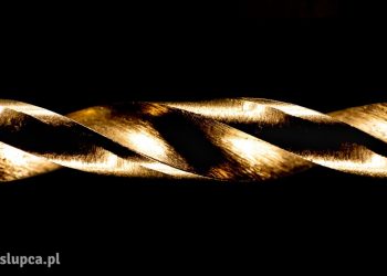 Wiercenie ręczne oraz maszynowe – czym to robić?