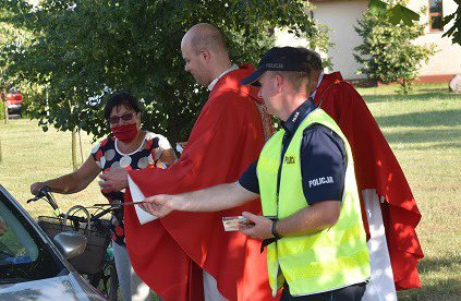 Policjanci i duchowni pouczali kierowców