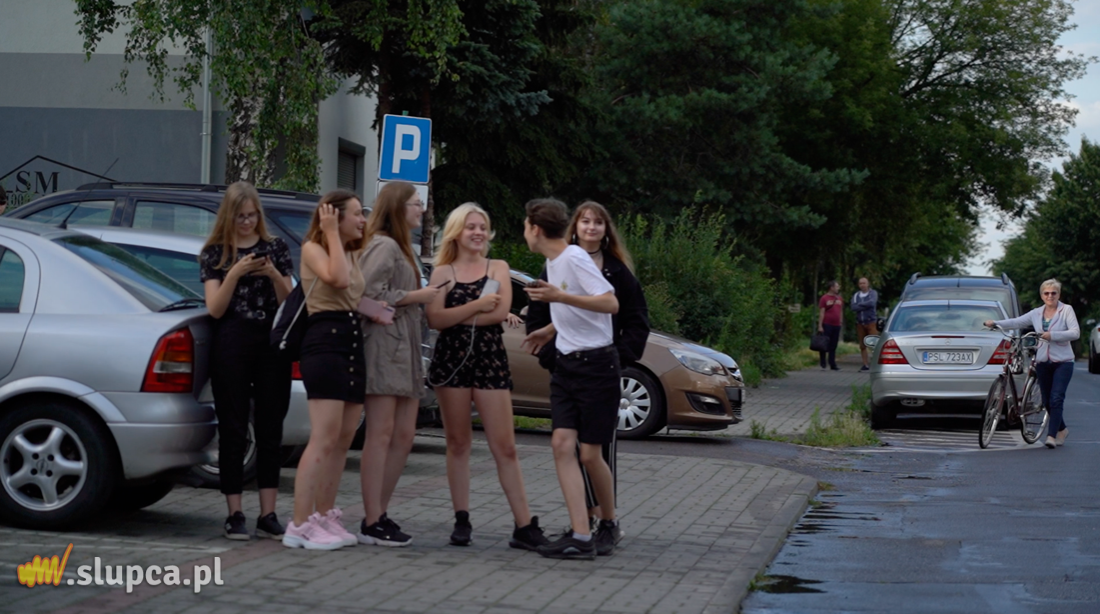 Zwolennicy Dudy i Trzaskowskiego twarzą w twarz FILM