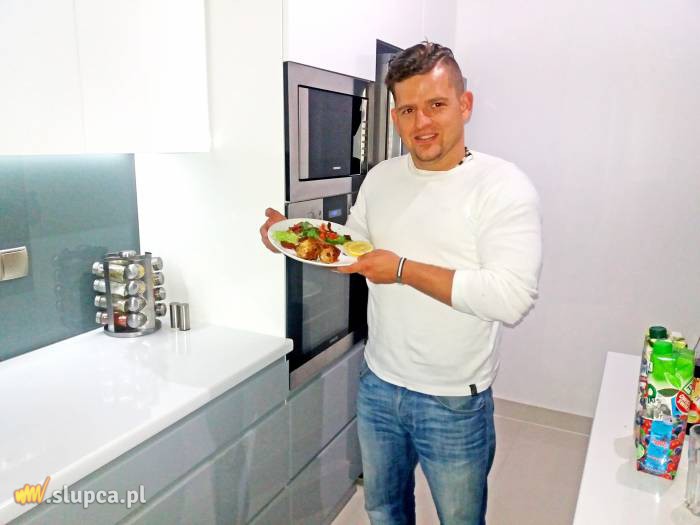 Strażak z kulinarnym hobby