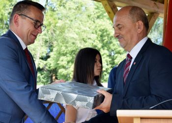 Kolejne laptopy do szkół