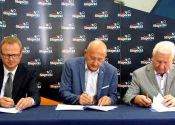 Podpisali umowę na budowę dróg