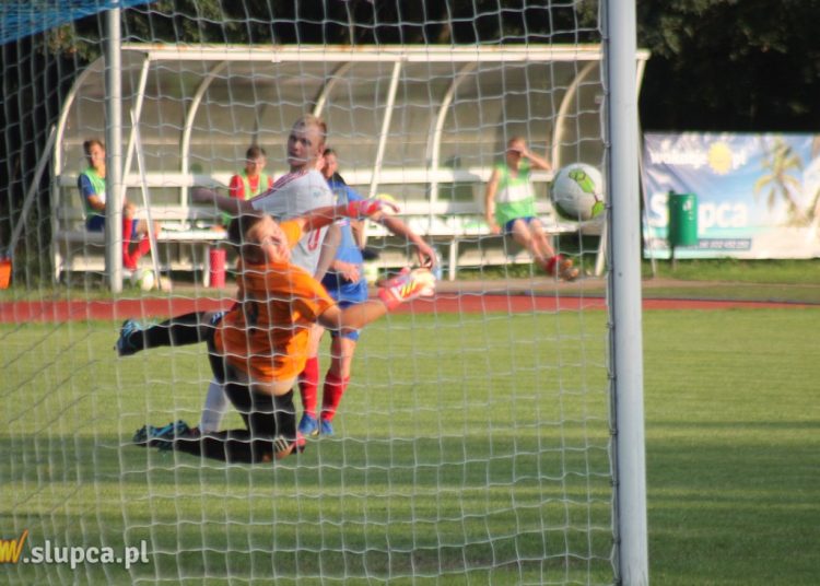 Piłkarska sobota. Derby na remis