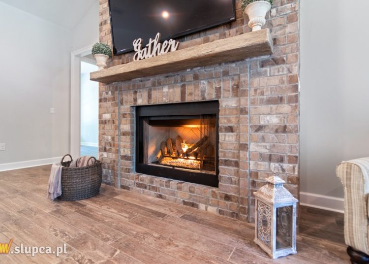 Koza czy kominek. Starcie gigantów