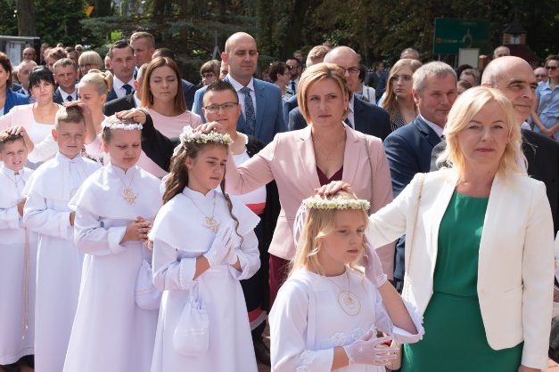 Komunia w Giewartowie ZDJĘCIA