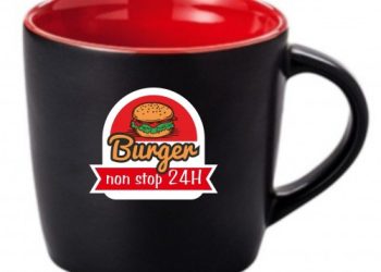 Idealna reklama firmy na eventach: kubki reklamowe z logo