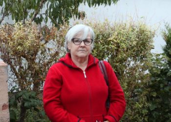 Odciął jej prąd, zakłóca spokój