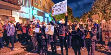 Protest kobiet przeciwko decyzji TK – film
