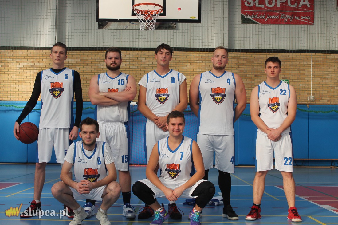 SALK Grom Trzeciego Wieku pierwszym liderem