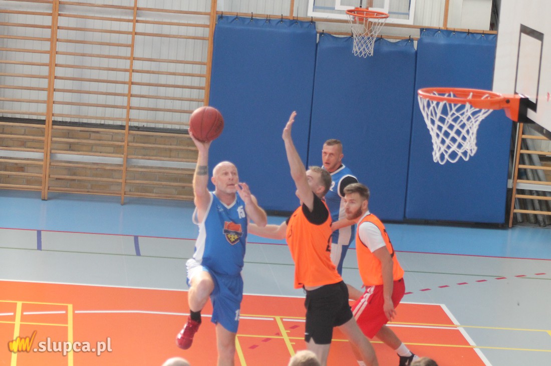 SALK Grom Trzeciego Wieku pierwszym liderem