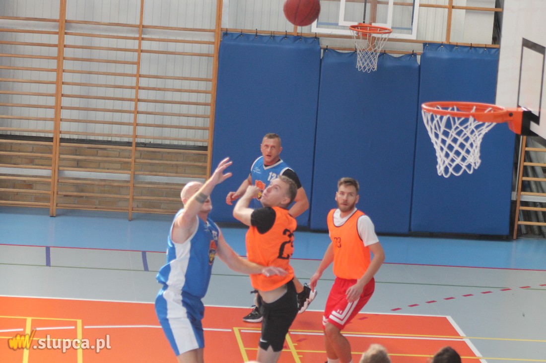 SALK Grom Trzeciego Wieku pierwszym liderem