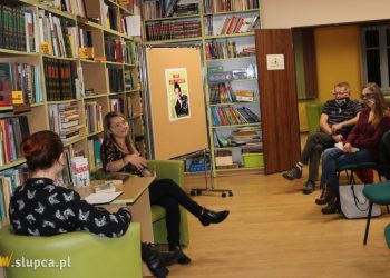 Olga Rudnicka gościła w bibliotece