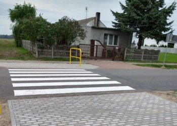 Przejście dla pieszych w Piotrowicach