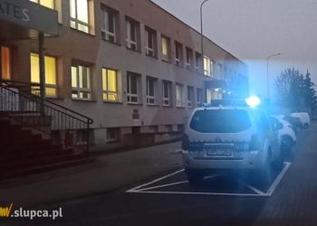 Tragedia przed przychodnią. Mężczyzna nie żyje