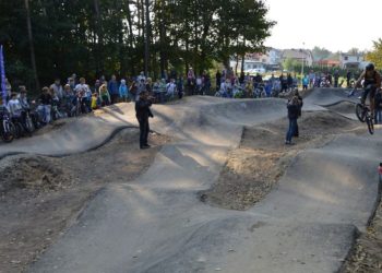 Kiedy parking przy pumptracku?