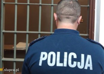 Po pijaku uderzył w ogrodzenie. Miał narkotyki