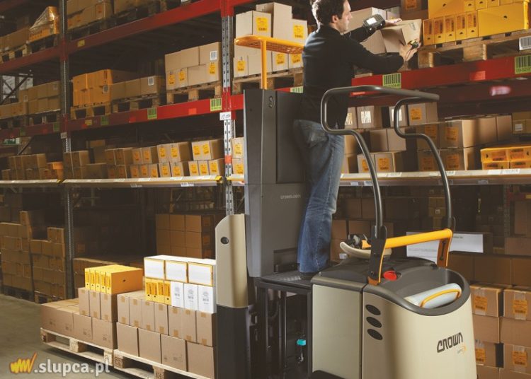 Regały półkowe i regały paletowe. Czym się różnią?