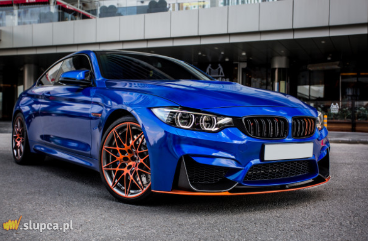 Czy Polacy kierują się kosztami ubezpieczenia w wyborze pojazdu? Po jakie samochody sięgają najczęściej i za ile je ubezpieczają?