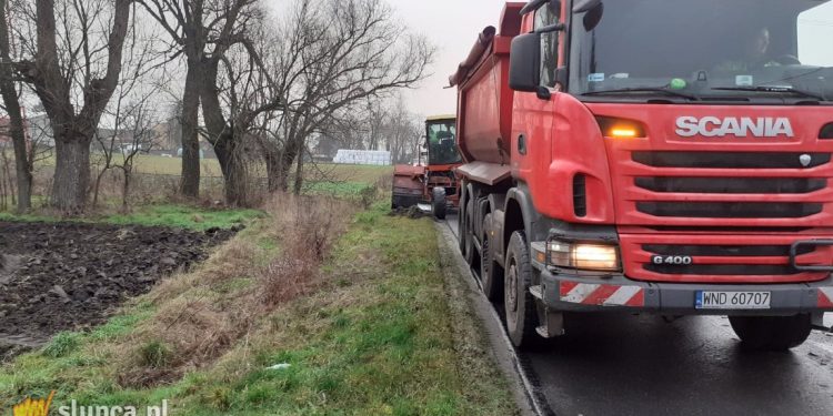 Powiat zebrał pobocza w sołectwie Kotunia