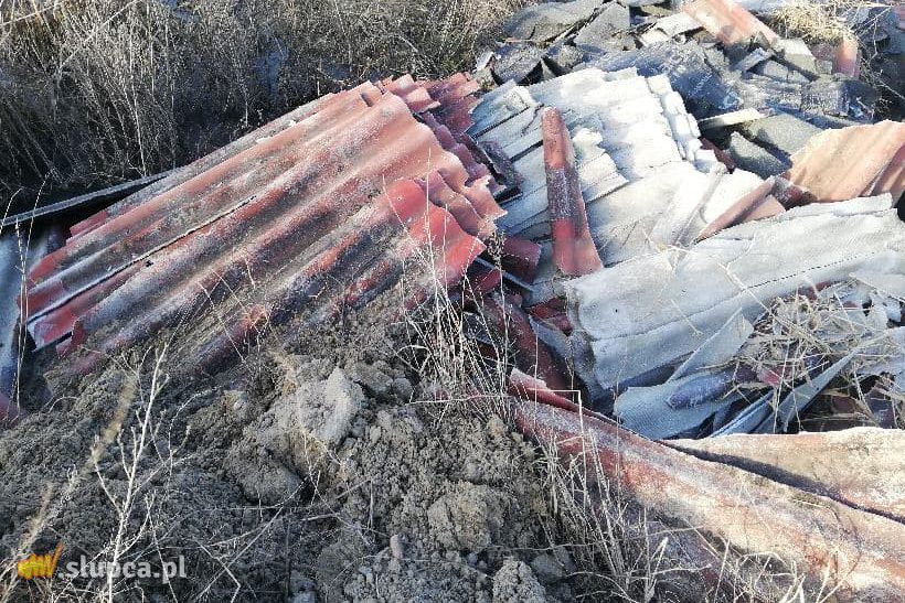 Tony śmieci na łąkach koło Lądku