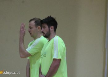 SLHPN. Liderzy nie zwalniają tempa