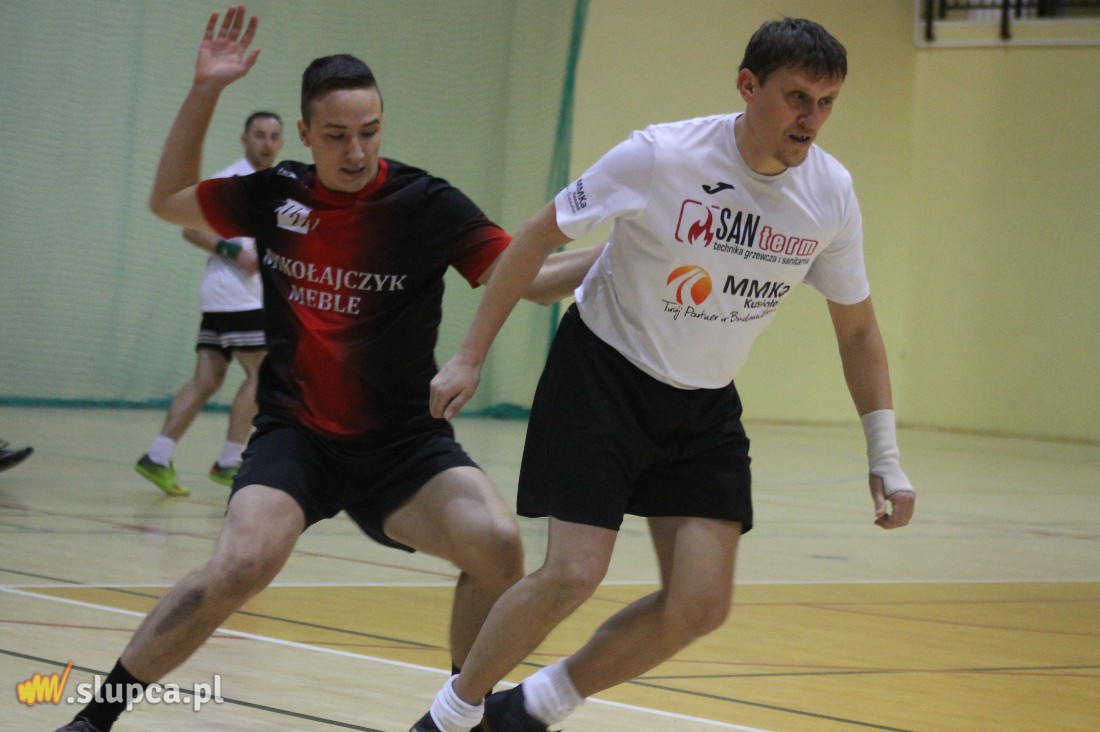 Strzałkowska halówka. JanGrad samodzielnym liderem