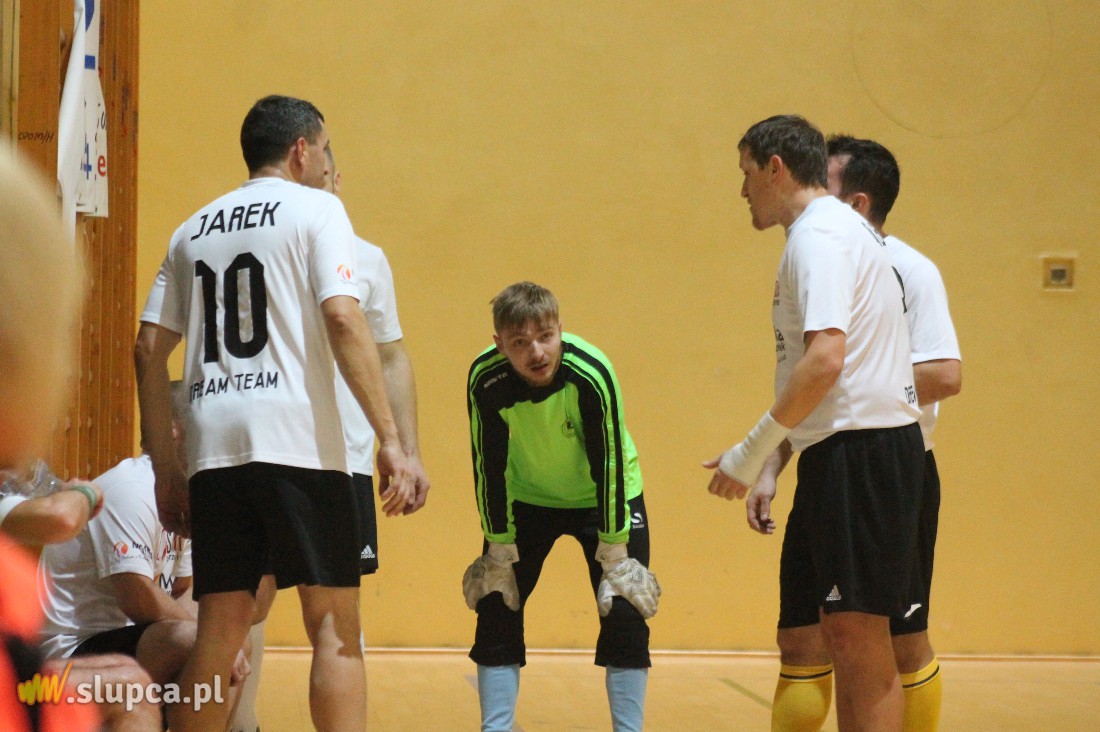 Strzałkowska halówka. JanGrad samodzielnym liderem
