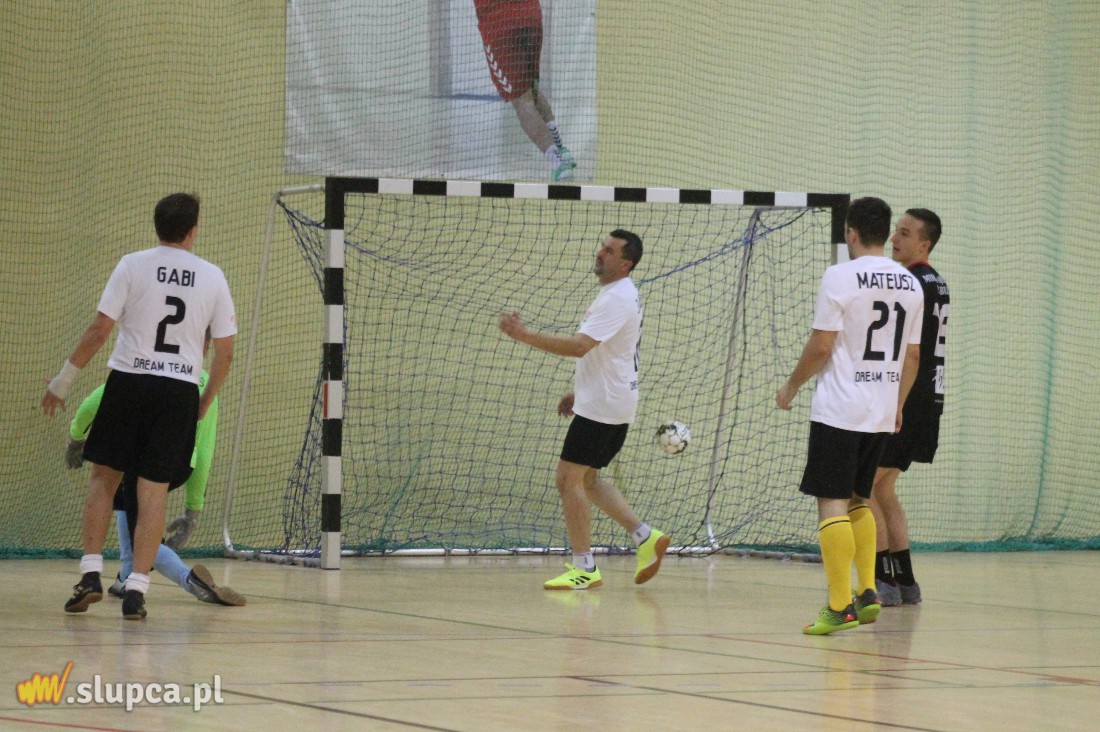 Strzałkowska halówka. JanGrad samodzielnym liderem