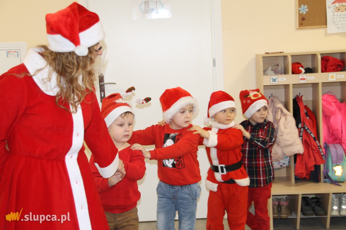 Łukom: Mikołaj rozdawał prezenty