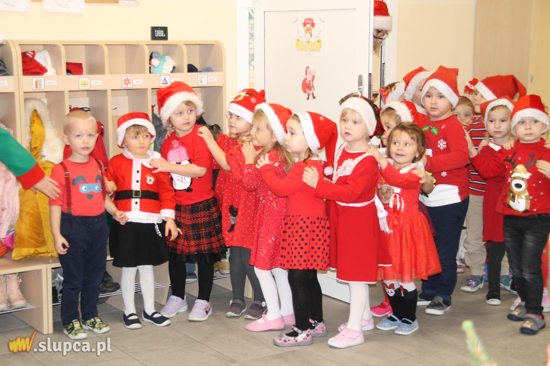 Łukom: Mikołaj rozdawał prezenty