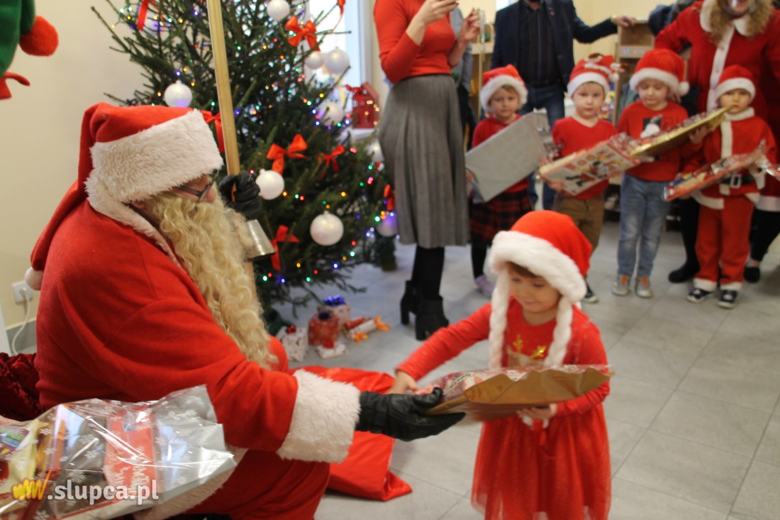 Łukom: Mikołaj rozdawał prezenty