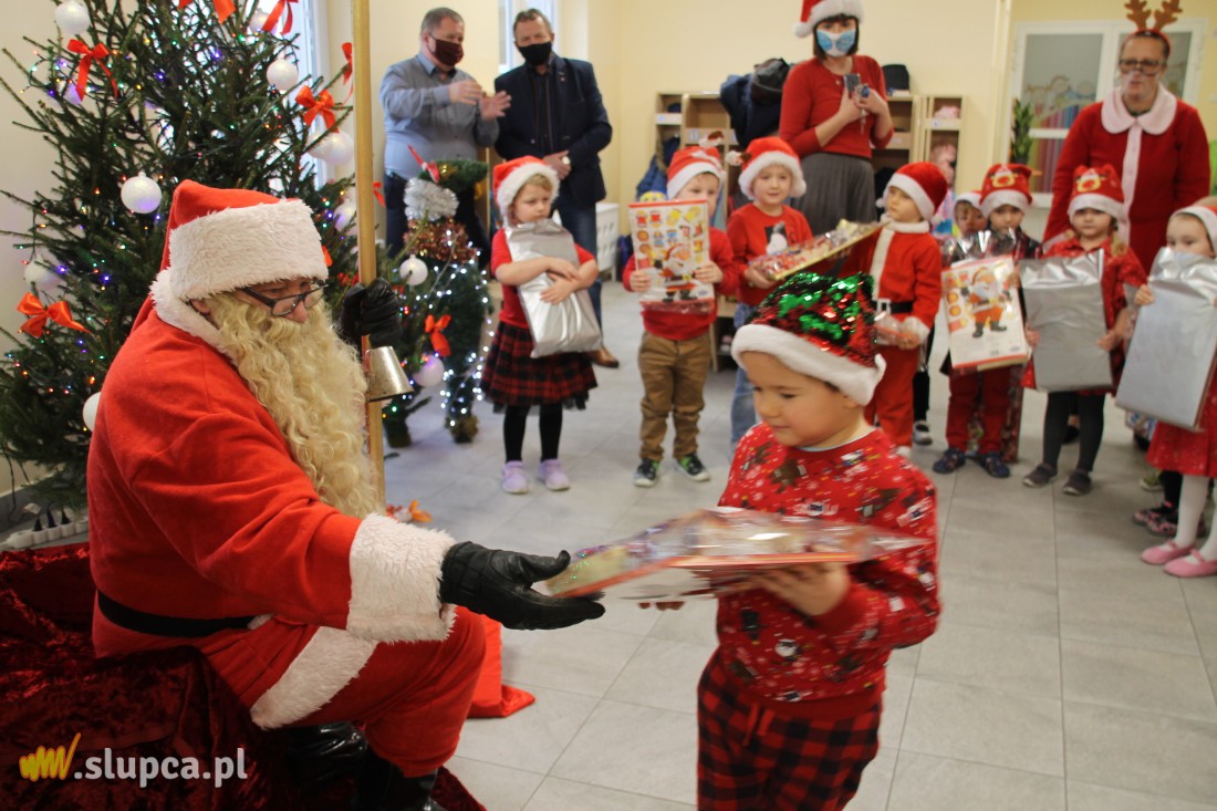 Łukom: Mikołaj rozdawał prezenty