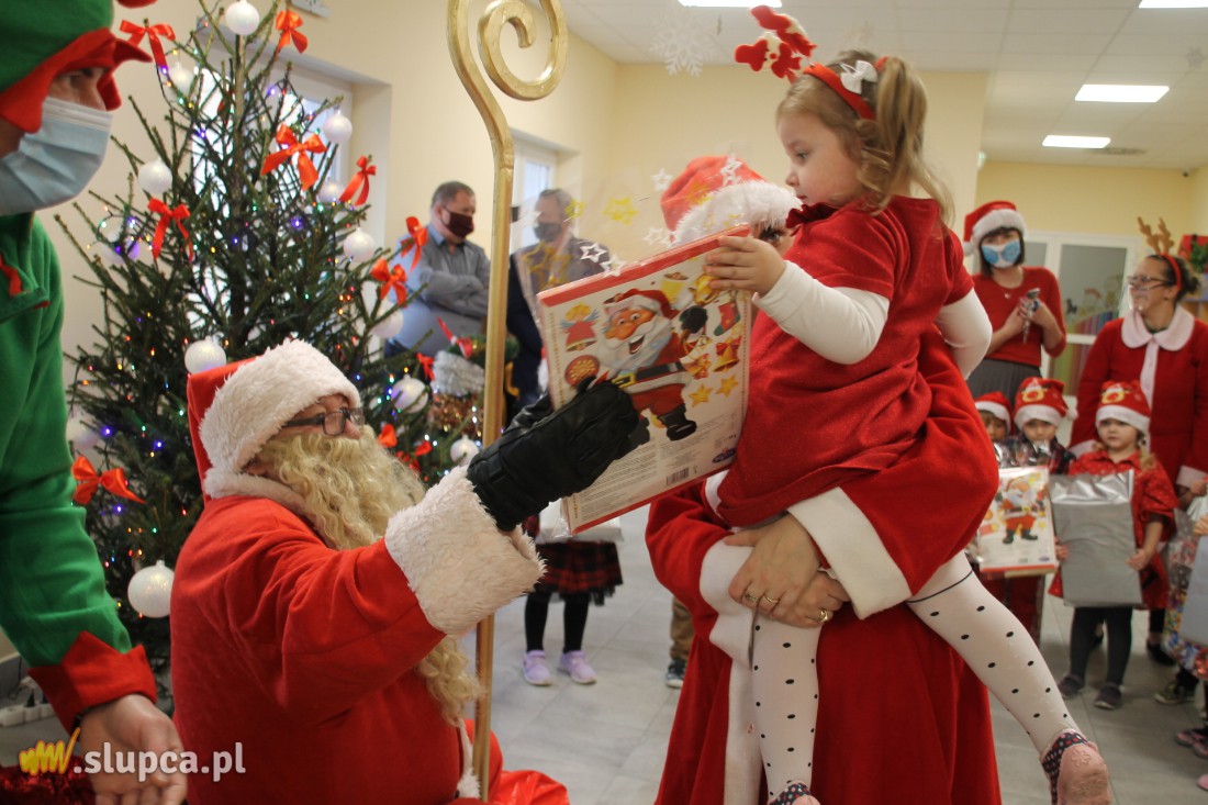 Łukom: Mikołaj rozdawał prezenty
