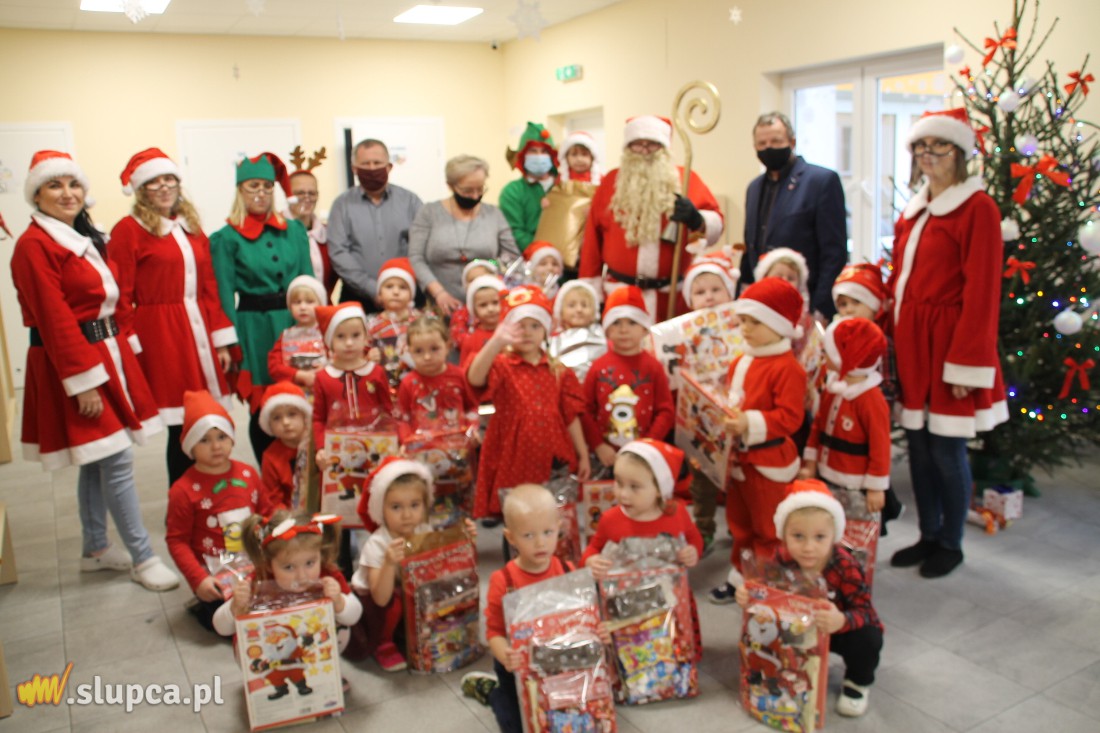 Łukom: Mikołaj rozdawał prezenty